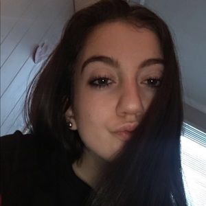 Meet your Posher, Alayna